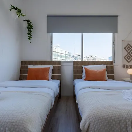 Citrus 3-bedroom In * لارنكا